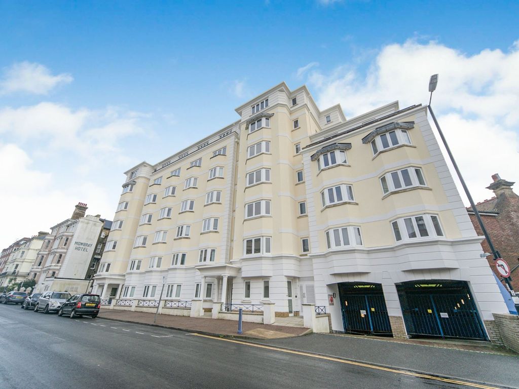 2 bed flat for sale in Compton Street, Eastbourne BN21, £270,000