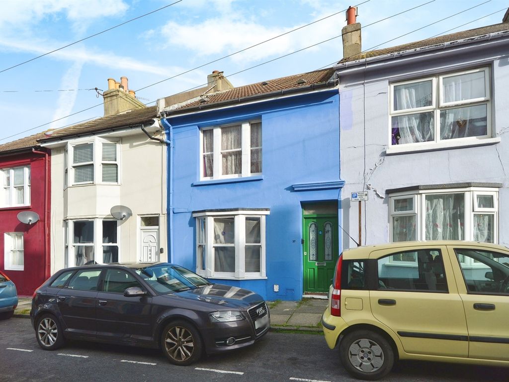 2 bed terraced house for sale in Bute Street, Brighton BN2, £325,000