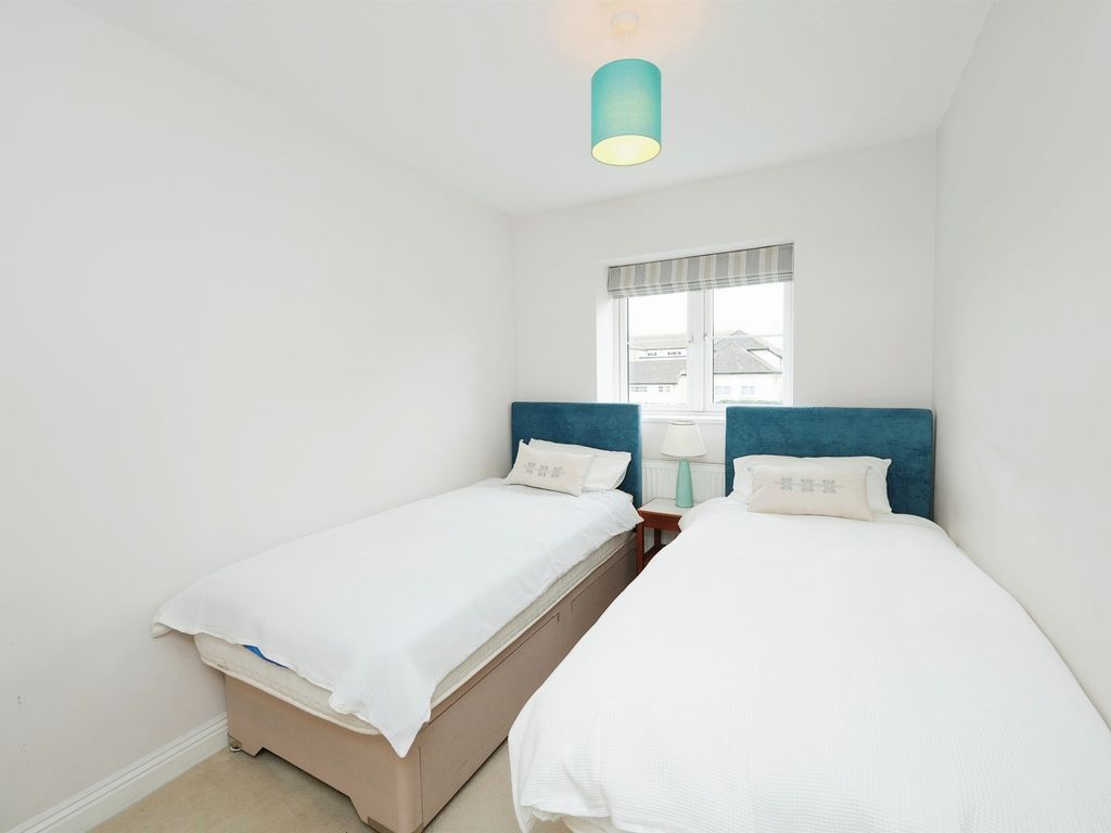 2 bed flat for sale in Bowling Road, Chipping Sodbury, Bristol BS37, £280,000