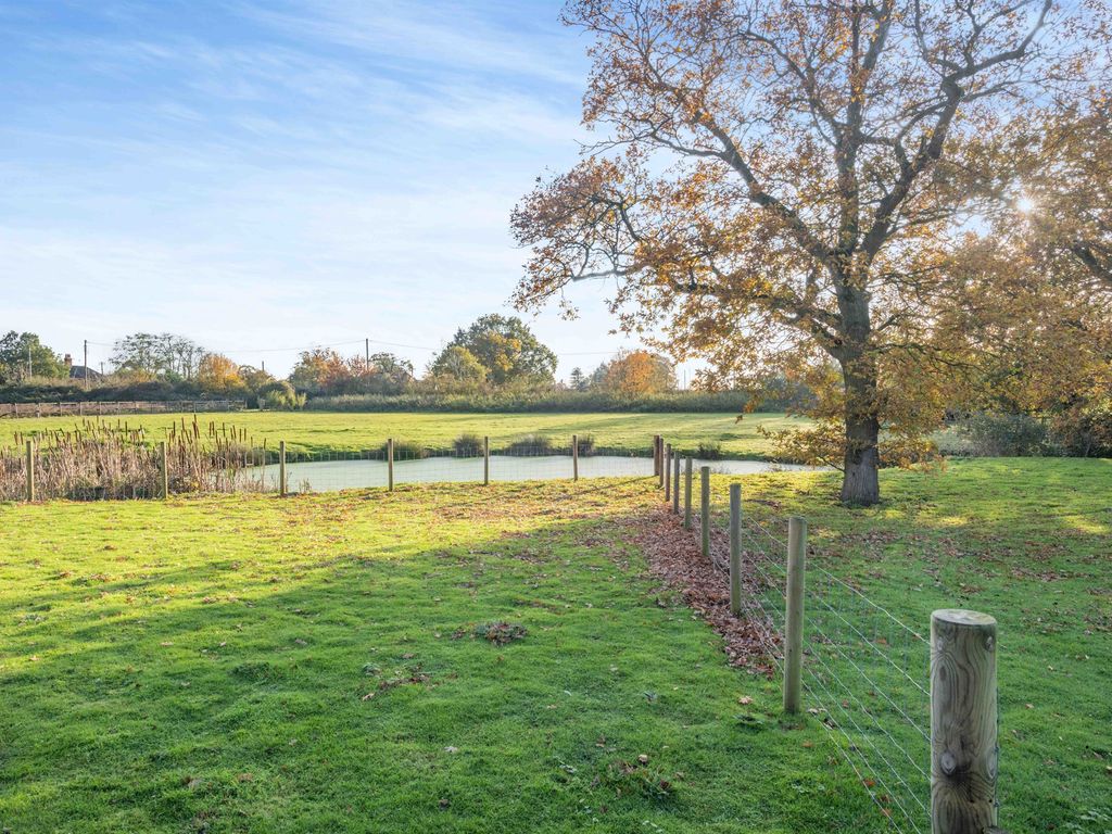 5 bed barn conversion for sale in Rectory Road, Tivetshall St. Mary, Norwich NR15, £800,000