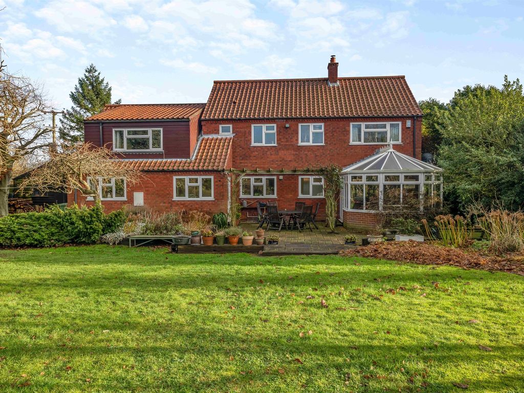 5 bed detached house for sale in Eastgate, Cawston, Norwich NR10, £650,000