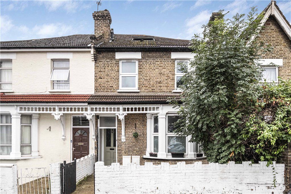 1 bed flat for sale in Farnley Road, London SE25, £250,000