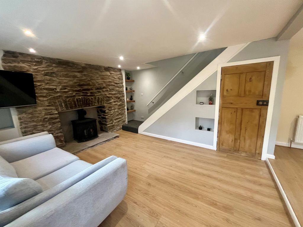 2 bed end terrace house for sale in Cyfyng Road, Ystalyfera, Swansea SA9, £125,000