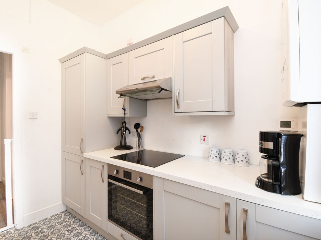 3 bed flat for sale in High Street, Montrose DD10, £130,000