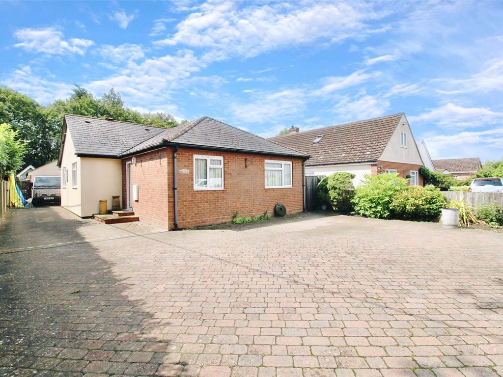 3 bed bungalow for sale in Halstead Road, Aldham, Colchester, Essex CO6, £475,000