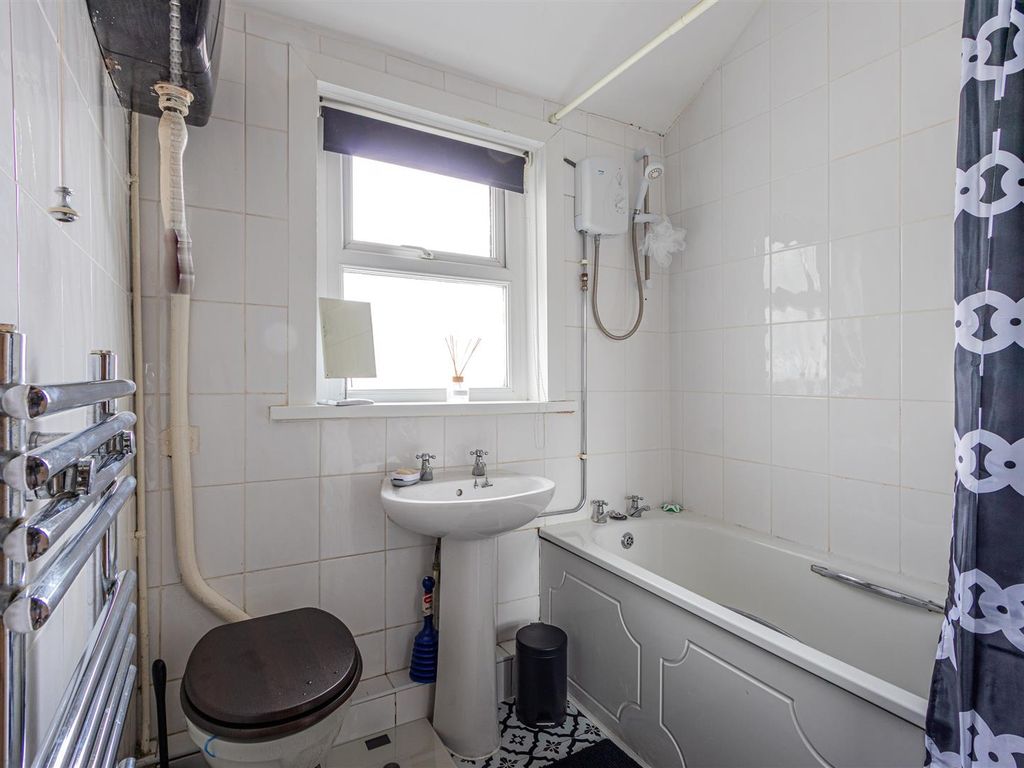 3 bed property for sale in Roath Court Road, Roath, Cardiff CF24, £480,000
