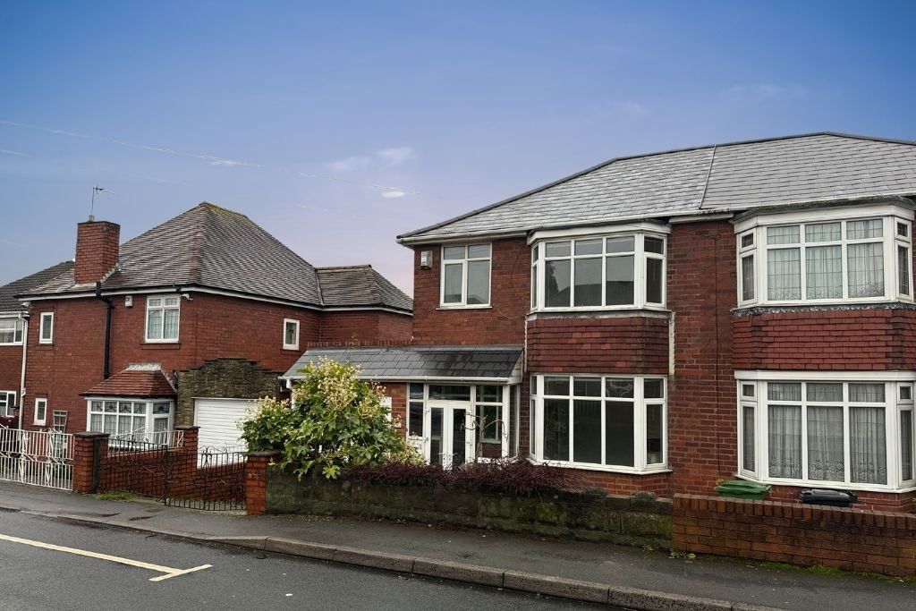 3 bed semi-detached house for sale in Deepdale Lane, Dudley DY3, £200,000