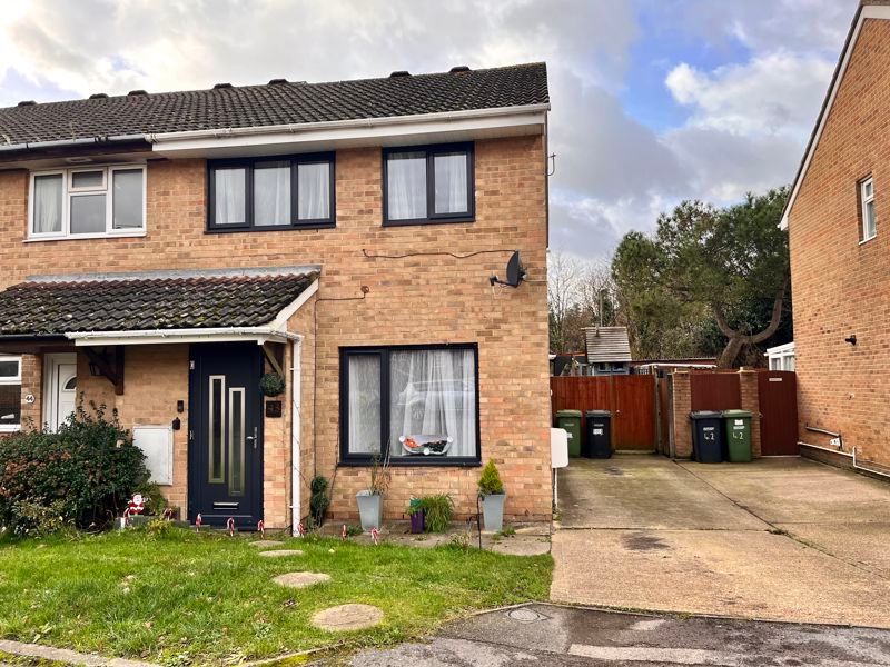 3 bed end terrace house for sale in Chillerton, Southampton SO31, £318,000