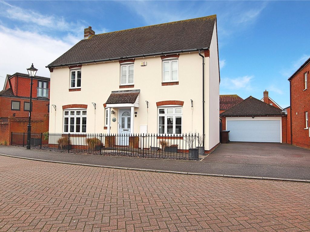 4 bed detached house for sale in William Olders Road, Angmering, Littlehampton, West Sussex BN16, £625,000