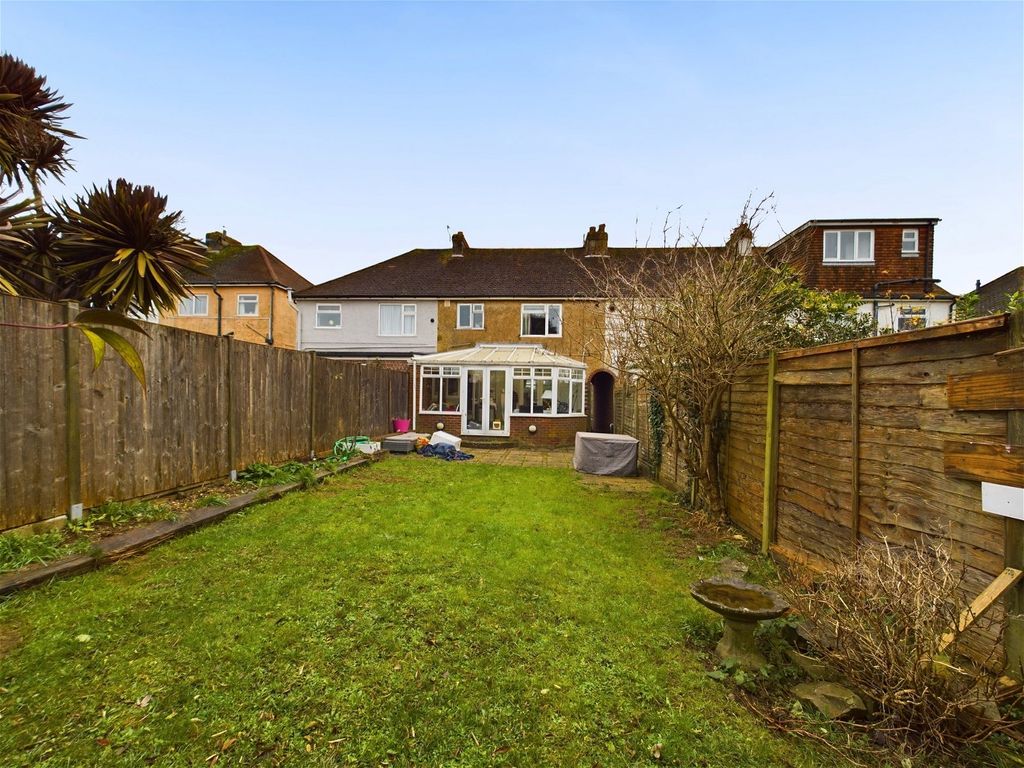 3 bed terraced house for sale in Elm Drive, Hove BN3, £450,000