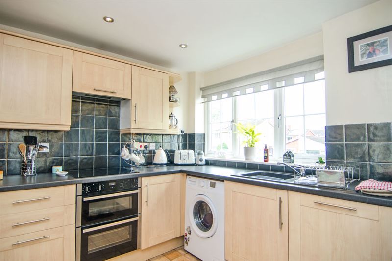3 bed semi-detached house for sale in Redwood Drive, Chase Terrace, Burntwood WS7, £255,000