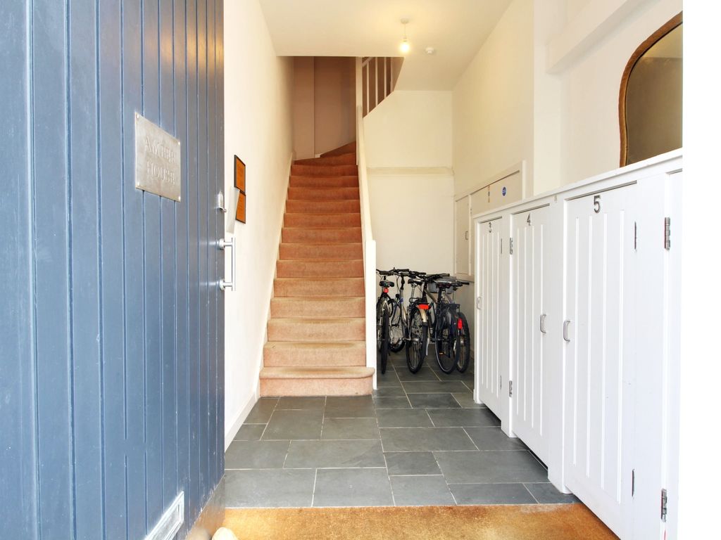 2 bed terraced house for sale in St. Johns Road, Hove BN3, £375,000