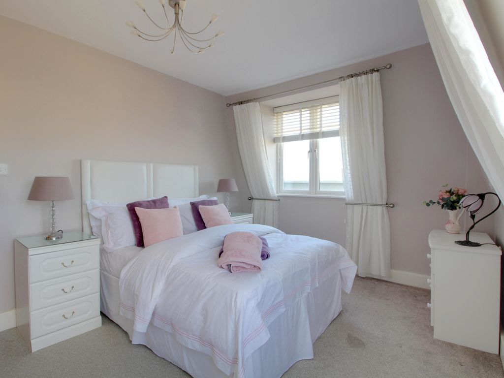 2 bed flat for sale in Flat 22 Nautilus, Marine Parade, Worthing BN11, £550,000