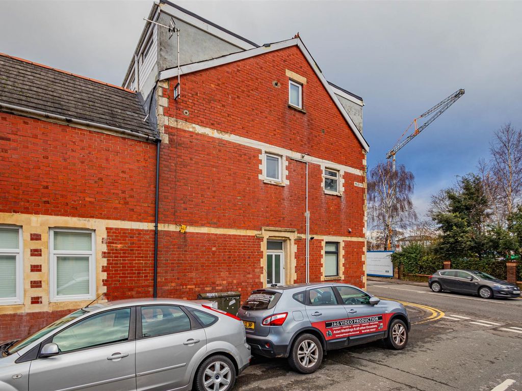 1 bed flat for sale in Leckwith Road, Canton, Cardiff CF11, £140,000
