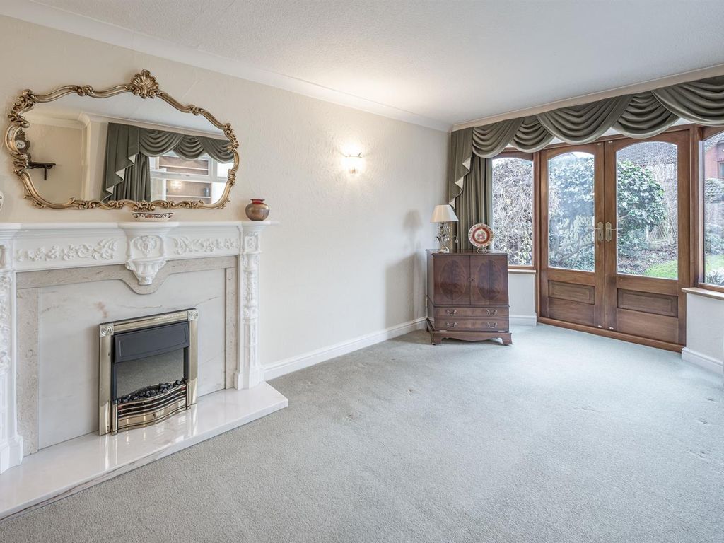 3 bed detached house for sale in Dene Avenue, Kingswinford DY6, £385,000