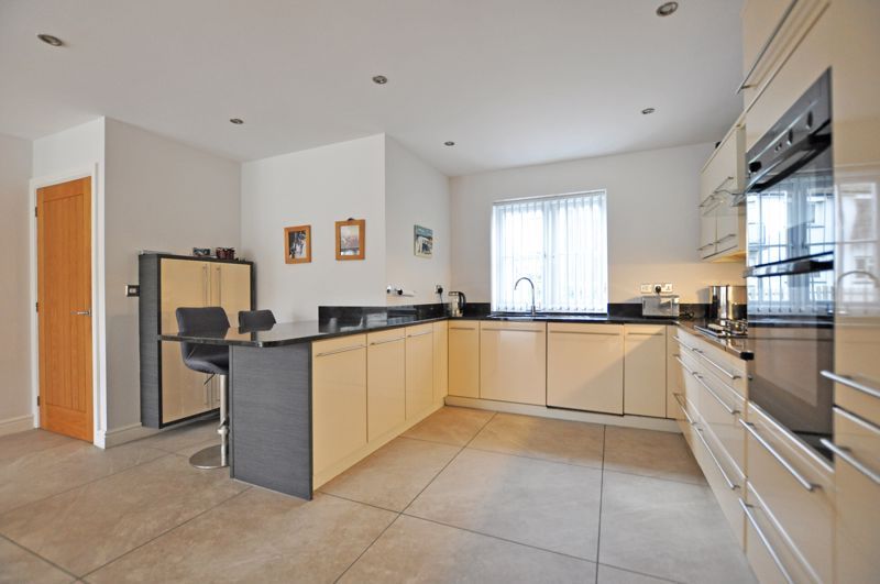 4 bed detached house for sale in Stunning Renovation, Marshfield Road, Marshfield CF3, £600,000
