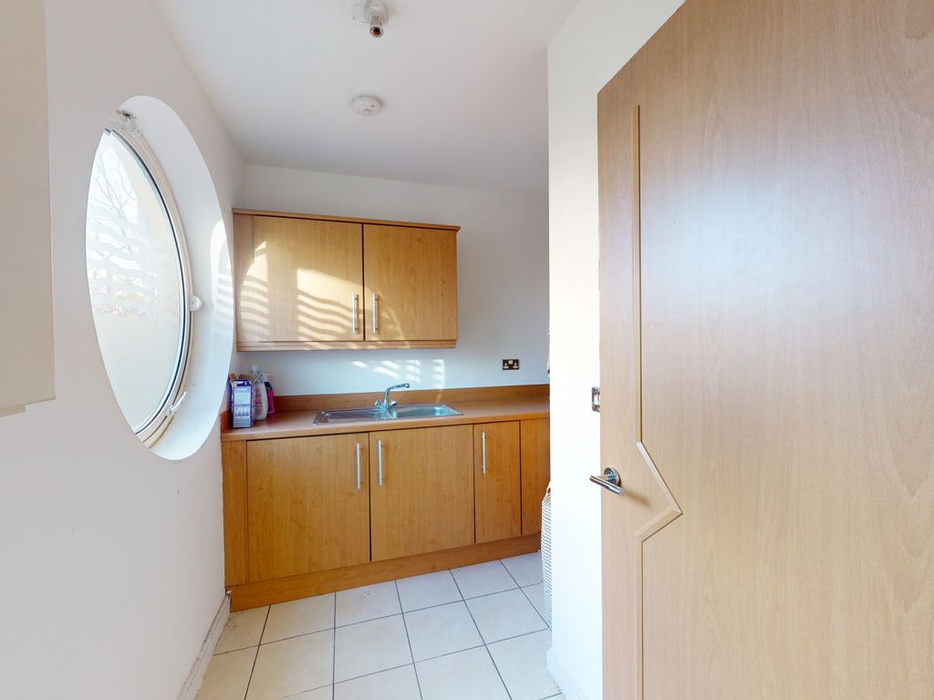 3 bed town house for sale in Taliesin Court, Cardiff Bay, Cardiff CF10, £325,000