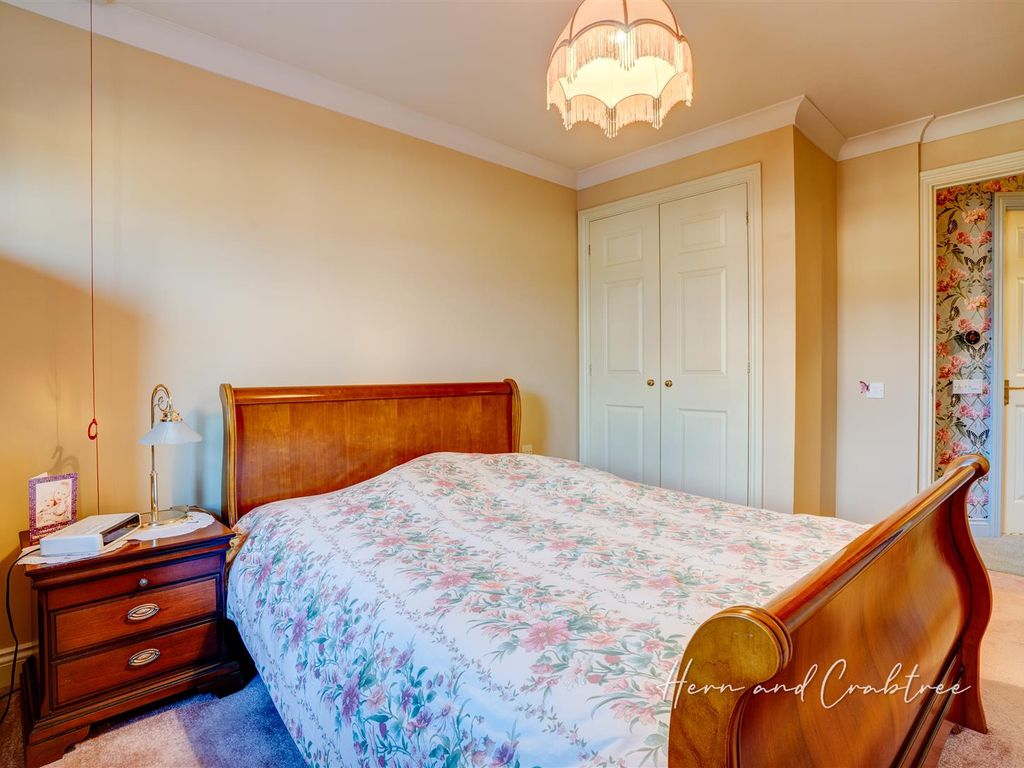 2 bed flat for sale in Latteys Close, Heath, Cardiff CF14, £125,000