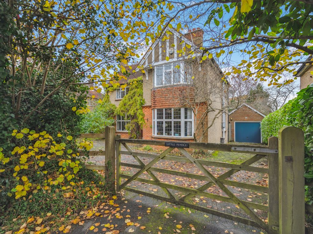 5 bed detached house for sale in Botley Road, Ley Hill, Chesham HP5, £1,000,000