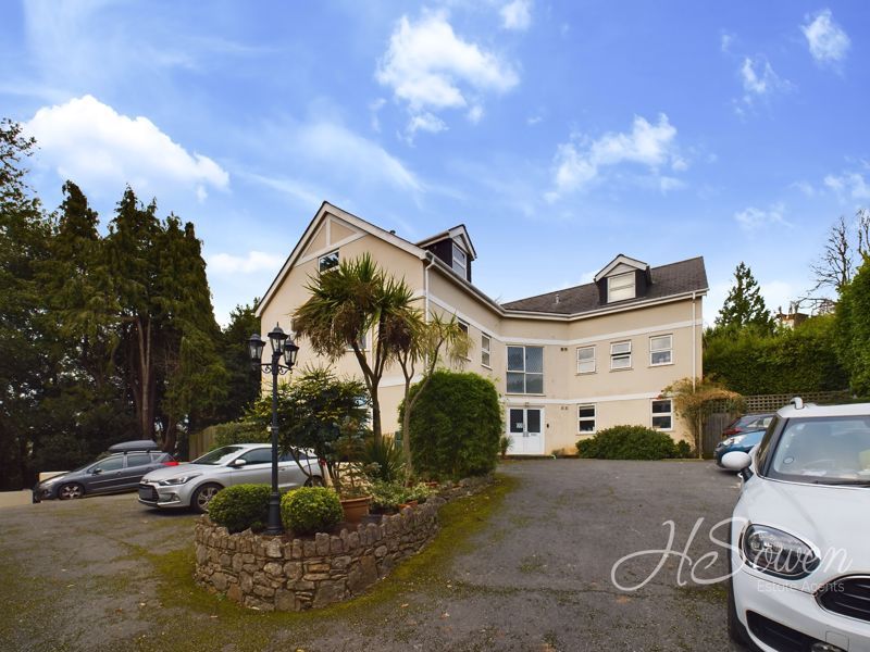 2 bed flat for sale in Old Torwood Road, Torquay TQ1, £175,000