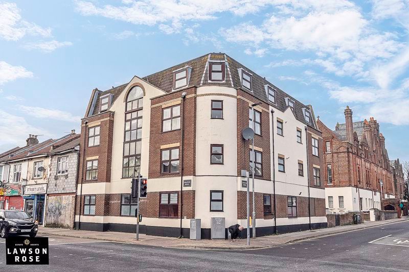 2 bed flat for sale in Lawrence Road, Southsea PO5, £190,000