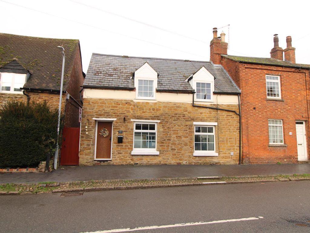 Property for sale in High Street, Braunston, Daventry NN11, £400,000