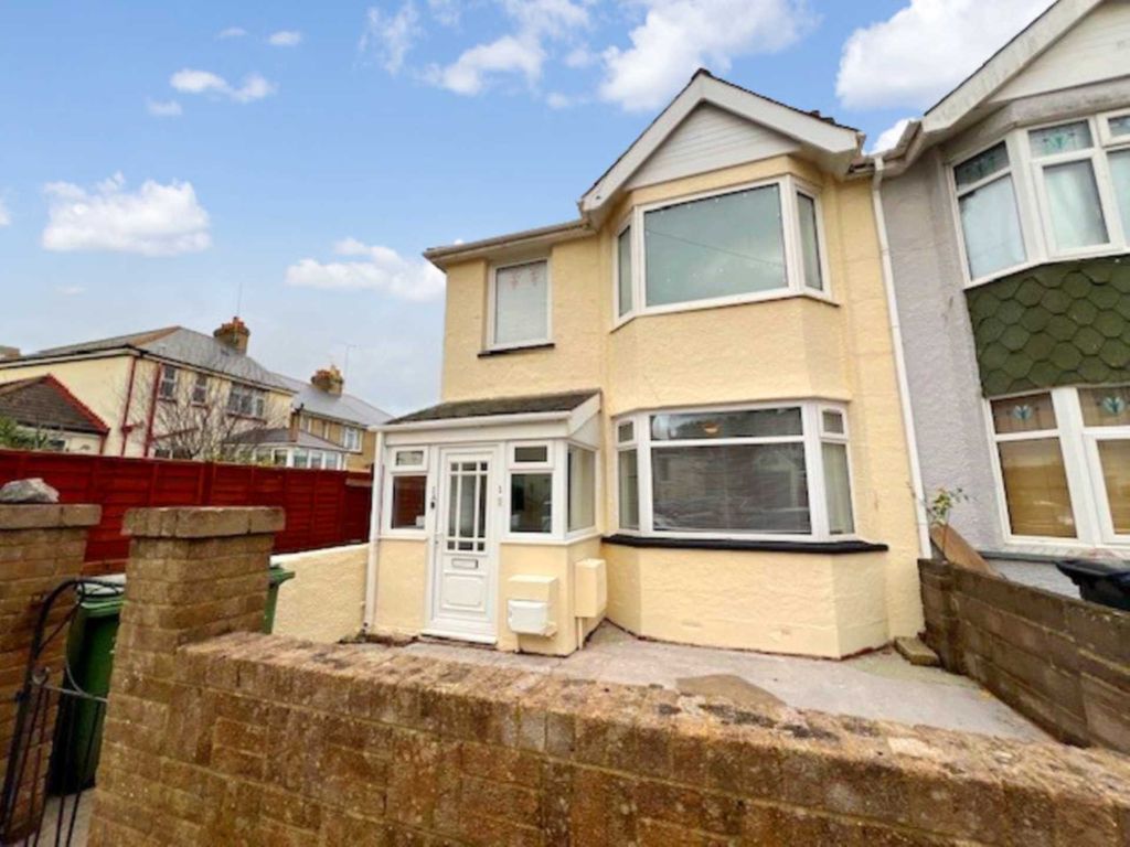 1 bed flat for sale in Clifton Gardens, Paignton TQ3, £125,000