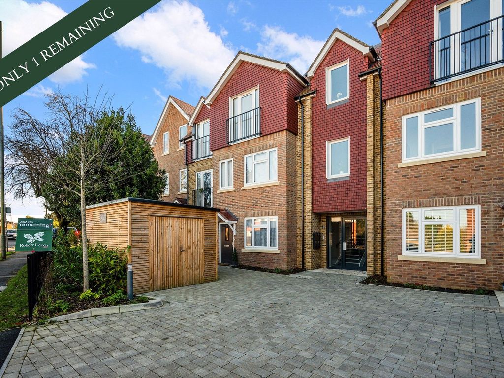 New home, 2 bed flat for sale in Limpsfield Road, Warlingham CR6, £495,000