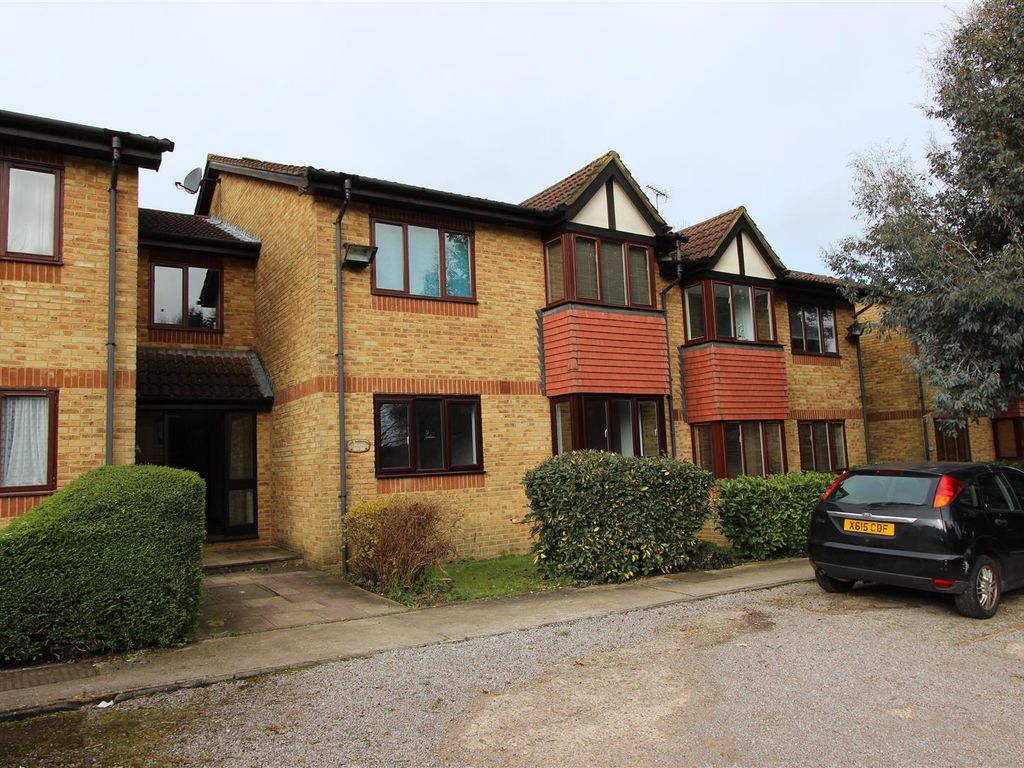 1 bed flat to rent in College Road, Abbots Langley, Hertfordshire WD5, £1,000 pcm