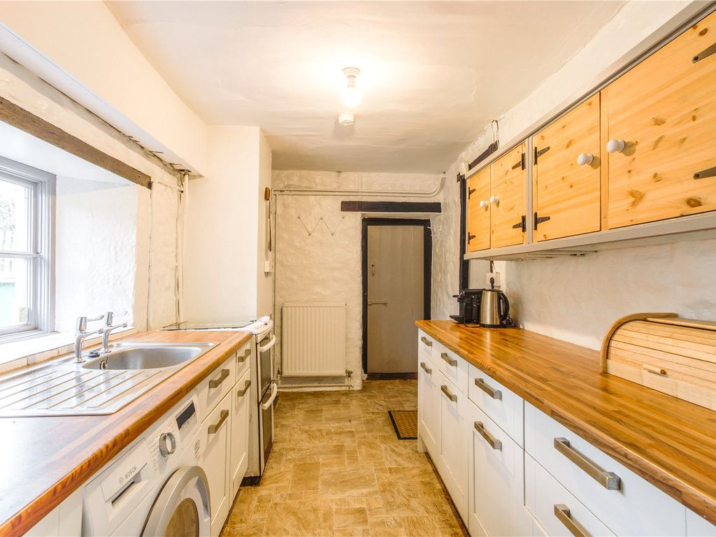 3 bed detached house for sale in Brislington Hill, Brislington BS4, £425,000