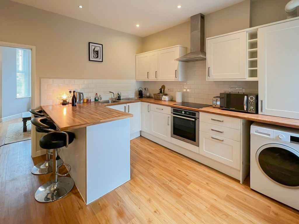 2 bed flat for sale in Piercefield Place, Roath, Cardiff CF24, £199,950