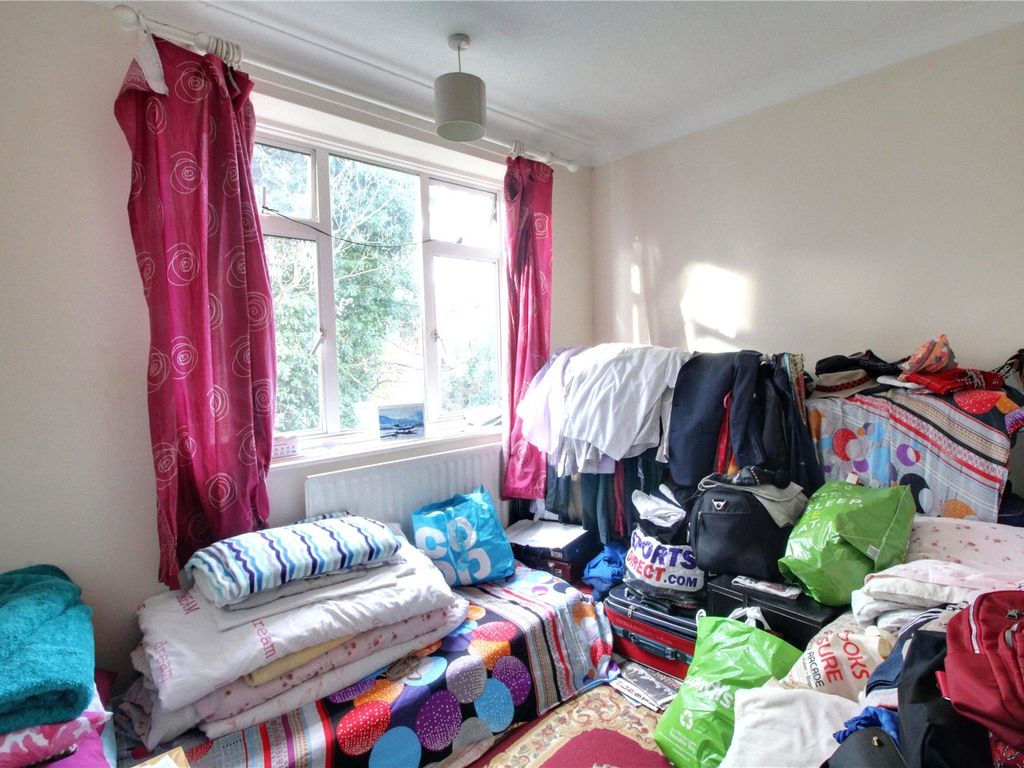 1 bed flat for sale in Sandford Court, Aldershot, Hampshire GU11, £140,000