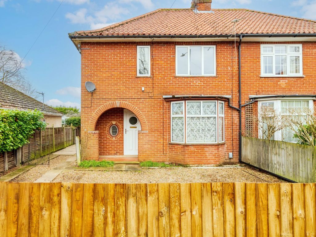 3 bed semi-detached house for sale in Earlham Green Lane, Norwich NR5, £270,000