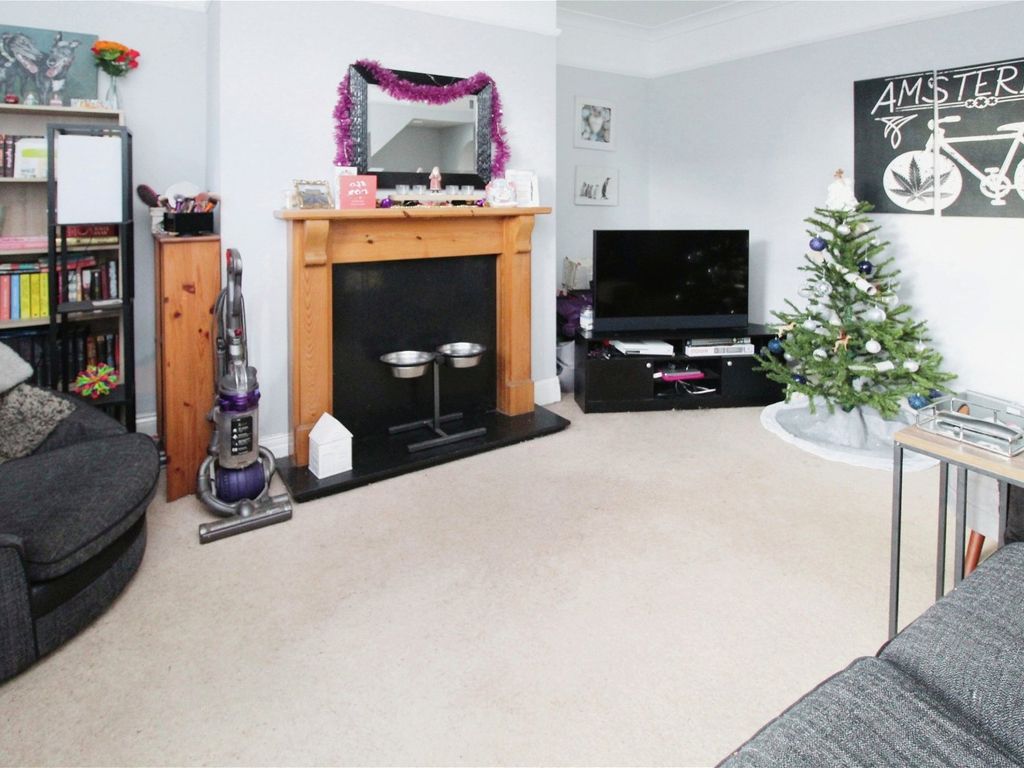 2 bed terraced house for sale in Barmoor Place, Ryton NE40, £125,000