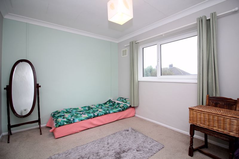 2 bed flat for sale in Heol Illtyd, Llantrisant, Pontyclun CF72, £139,950