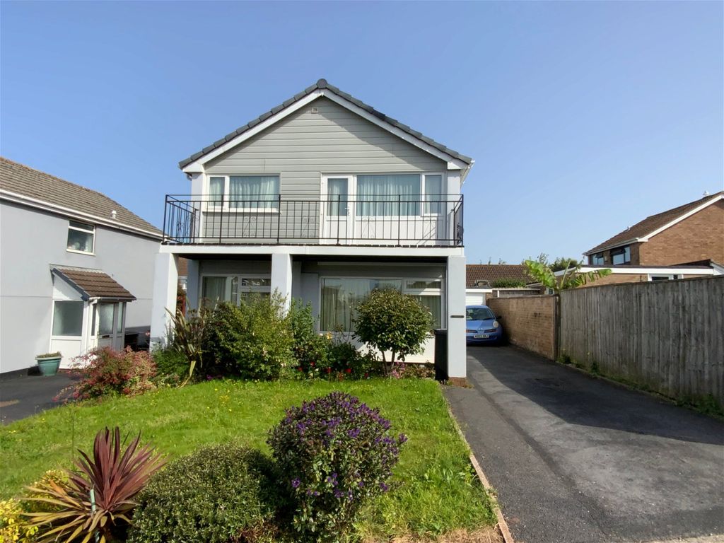 4 bed detached house for sale in Hookhills Road, Paignton TQ4, £420,000