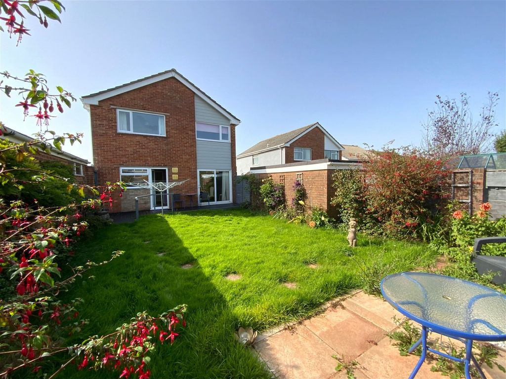 4 bed detached house for sale in Hookhills Road, Paignton TQ4, £420,000