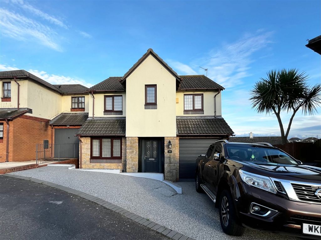 4 bed detached house for sale in Tallow Wood Close, Paignton TQ3, £420,000