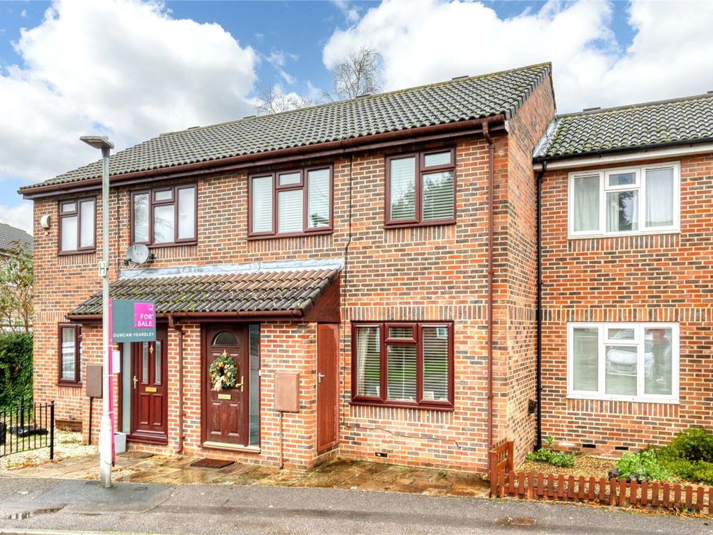 3 bed terraced house for sale in Batcombe Mead, Forest Park, Bracknell, Berkshire RG12, £350,000