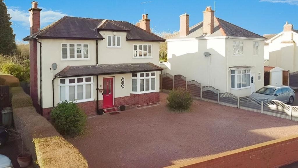 3 bed detached house for sale in Marlpool Lane, Kidderminster DY11, £415,000