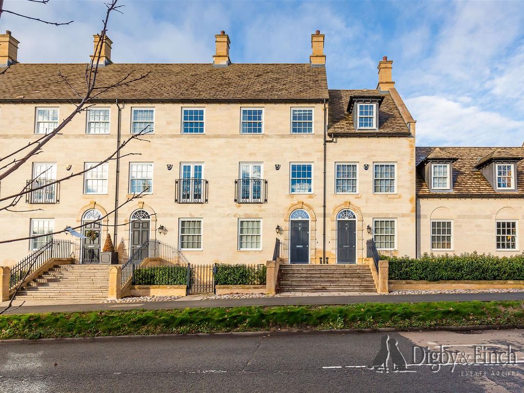 3 bed property for sale in Kettering Road, Stamford PE9, £700,000