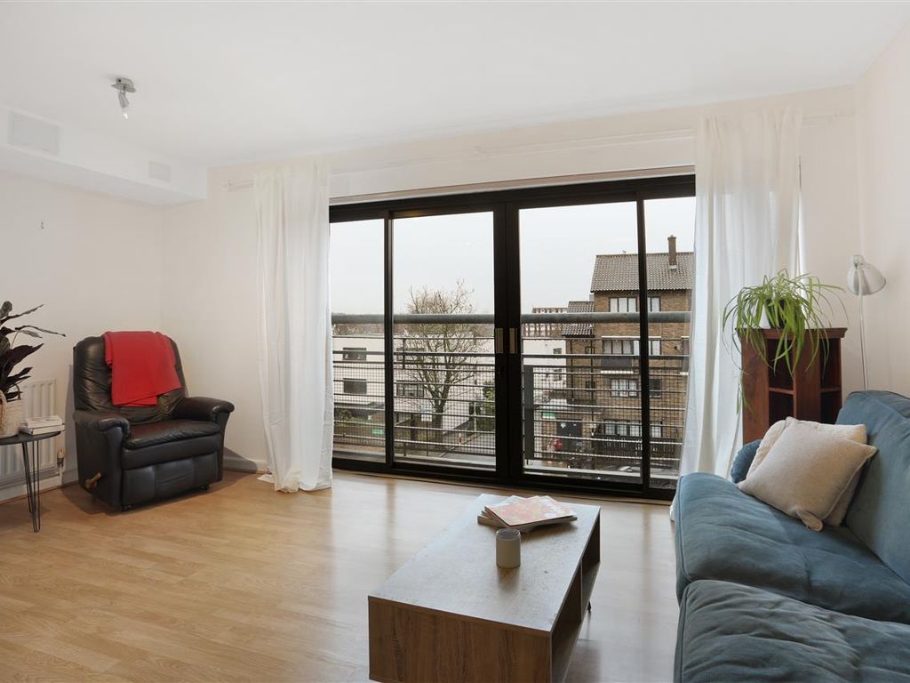 1 bed flat for sale in Dalmeny Avenue, London N7, £365,000