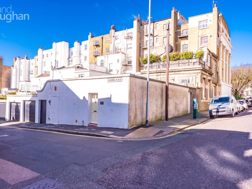 2 bed flat for sale in Sussex Square, Brighton BN2, £445,000