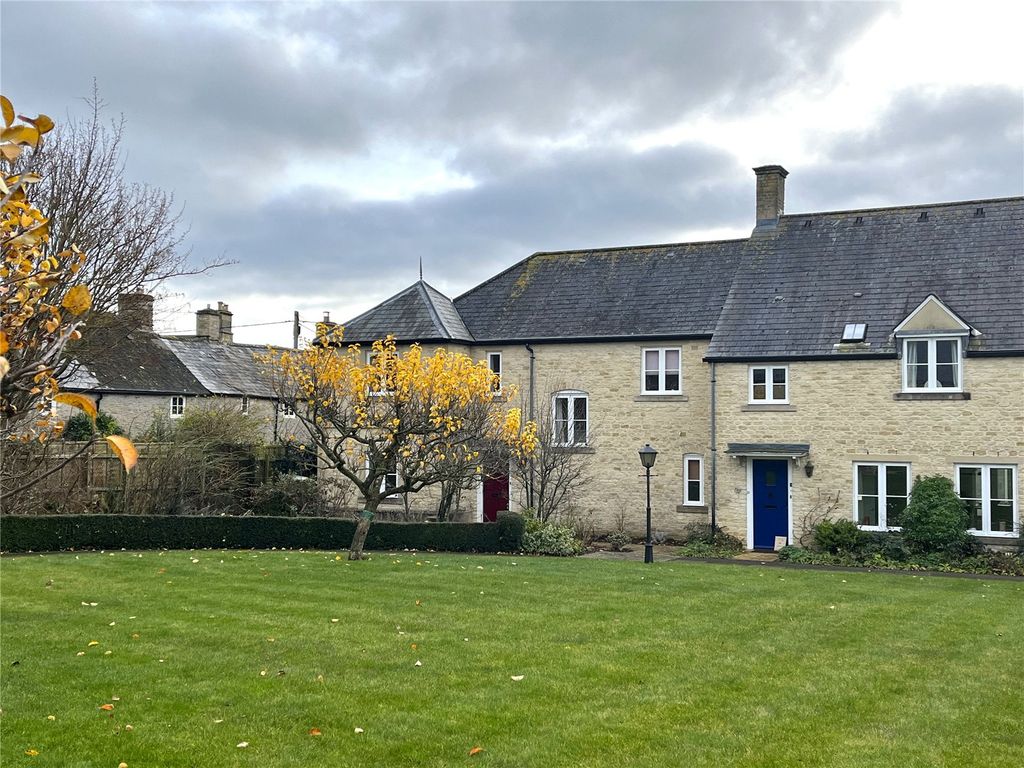 3 bed end terrace house for sale in The Orchard, The Croft, Fairford, Gloucestershire GL7, £495,000
