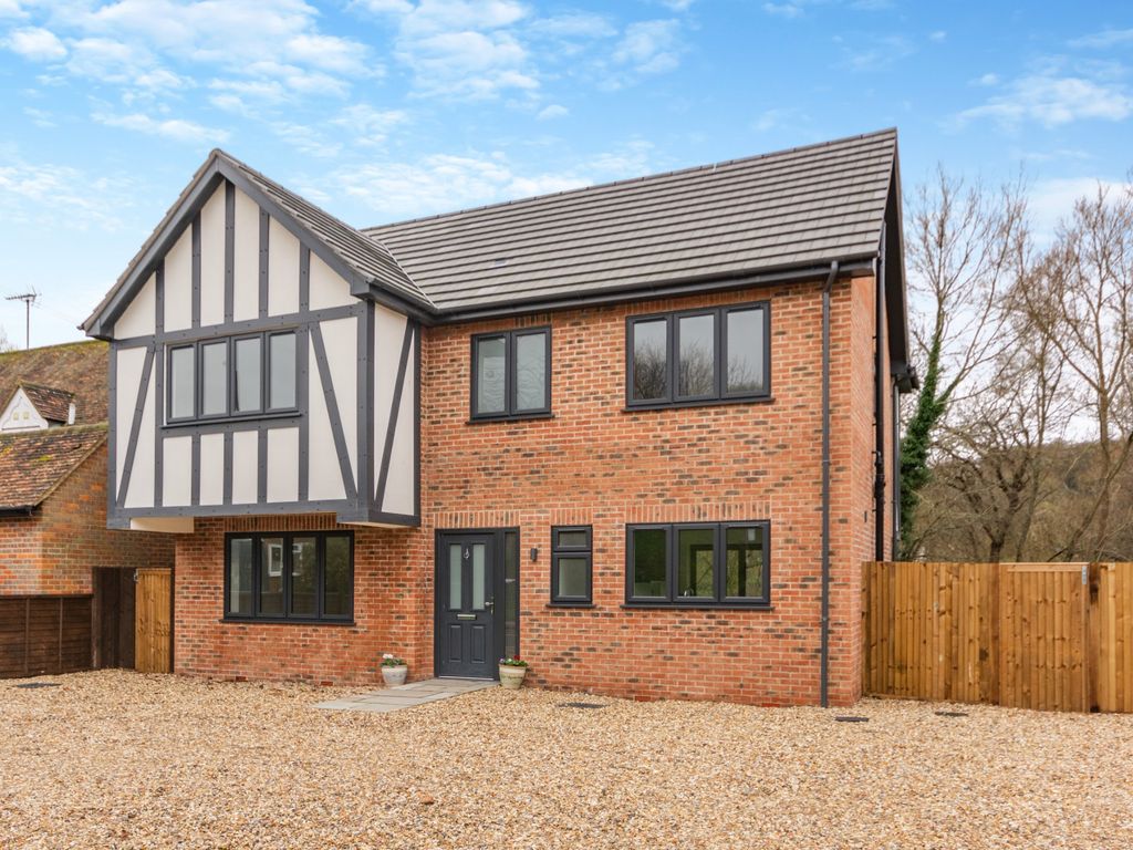 New home, 4 bed detached house for sale in Waterside, Chesham HP5, £760,000