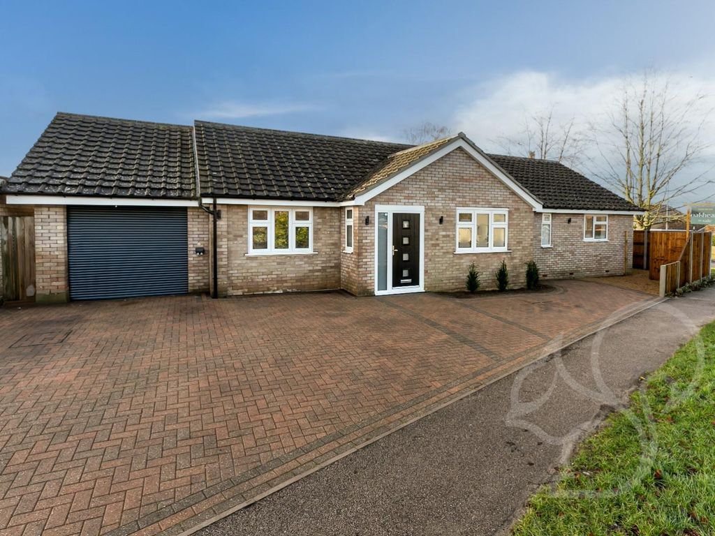 4 bed detached bungalow for sale in The Street, Capel St. Mary, Ipswich IP9, £600,000