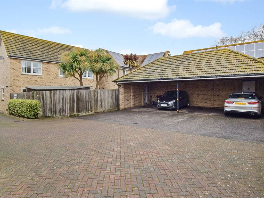 3 bed detached house for sale in Barnes Way, Herne Bay CT6, £375,000