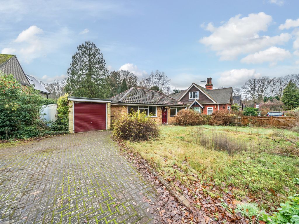 2 bed bungalow for sale in Chobham Road, Ottershaw KT16, £395,000