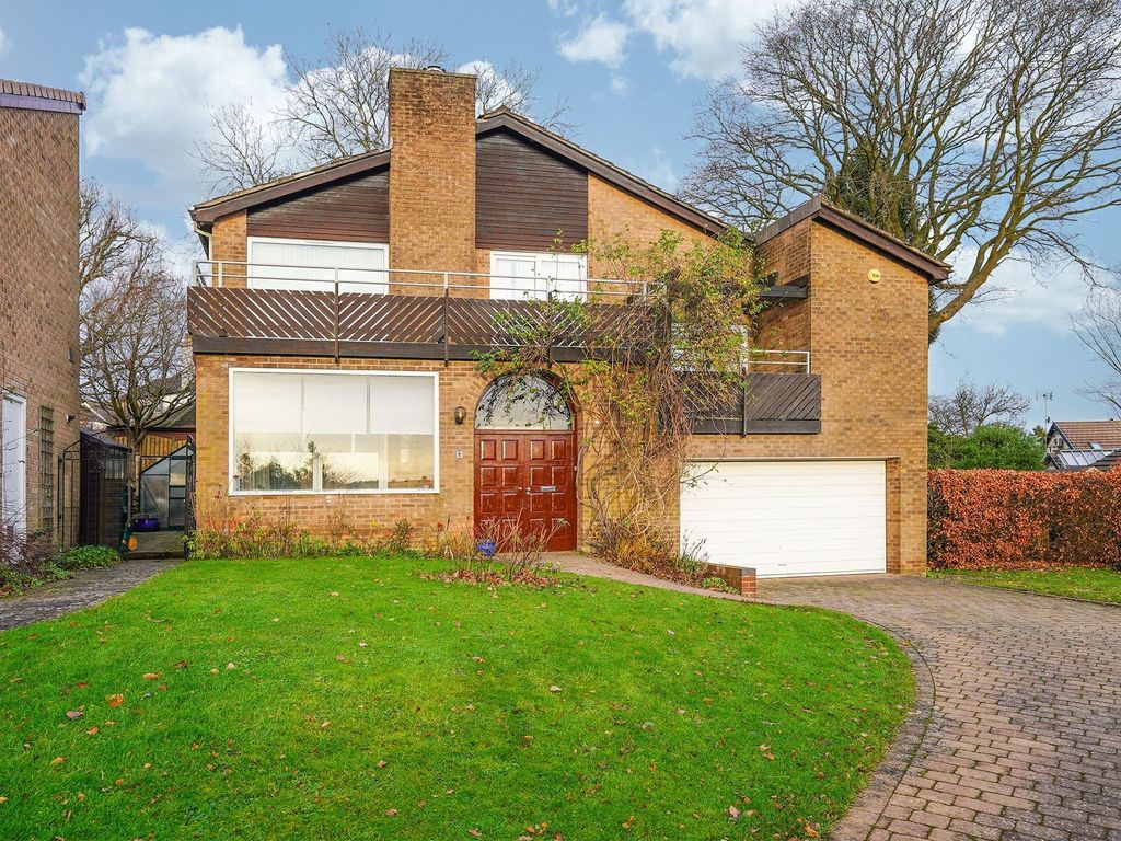 4 bed detached house for sale in Old Hay Gardens, Sheffield S17, £750,000
