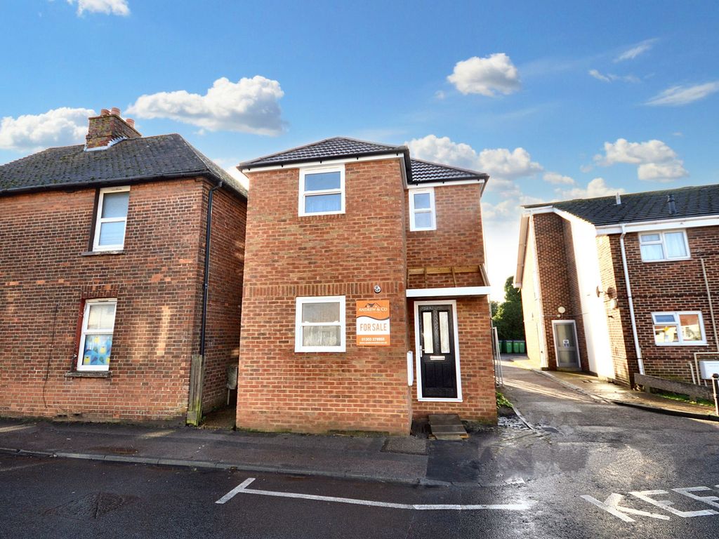 2 bed detached house for sale in Cheriton High Street, Cheriton CT19, £260,000